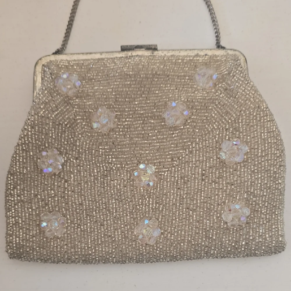 Vintage Champagne Beaded Evening Bag - Elegant Poshmark Listing - Picture 1 of 3